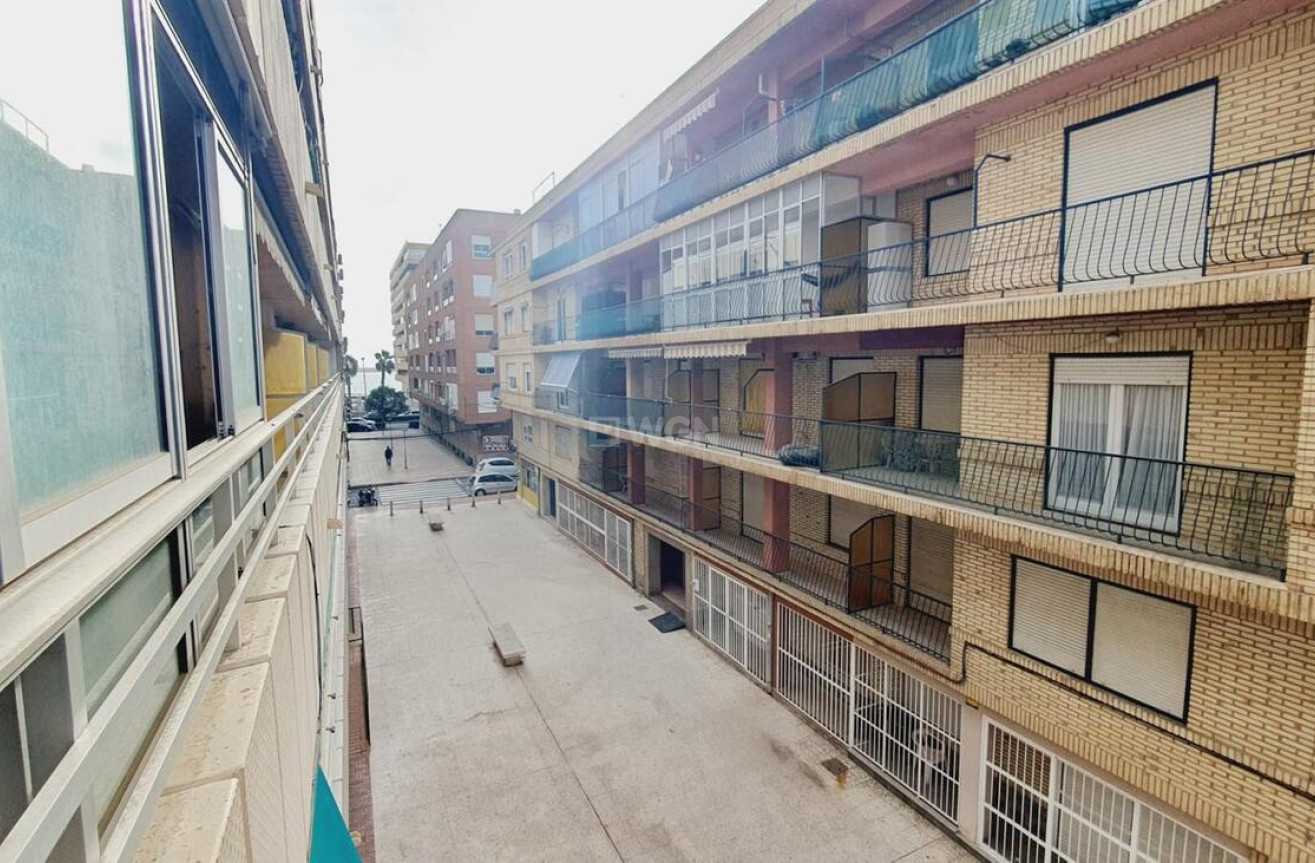 Resale - Apartment / flat - Torrevieja - Acequion