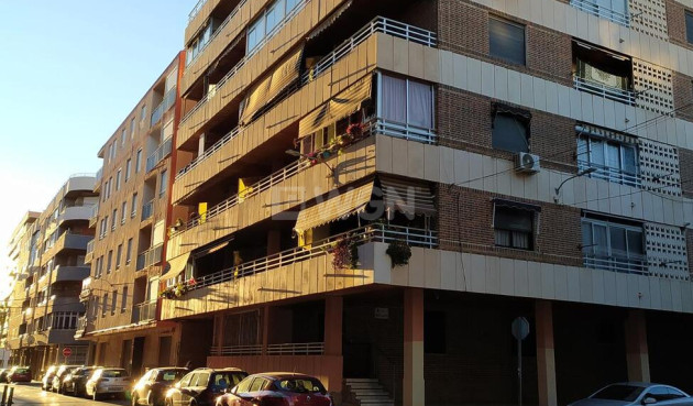 Resale - Apartment / flat - Torrevieja - Acequion