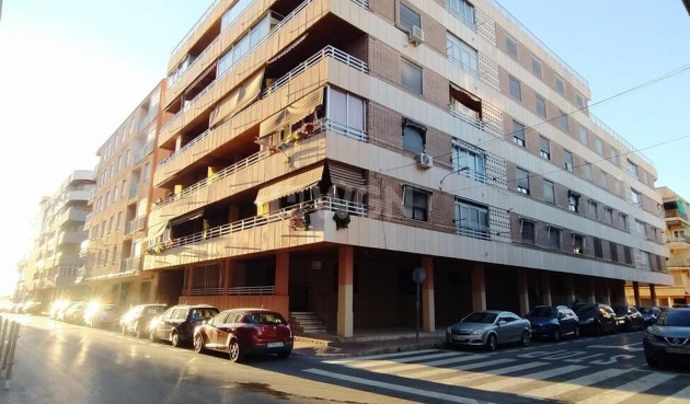 Resale - Apartment / flat - Torrevieja - Acequion