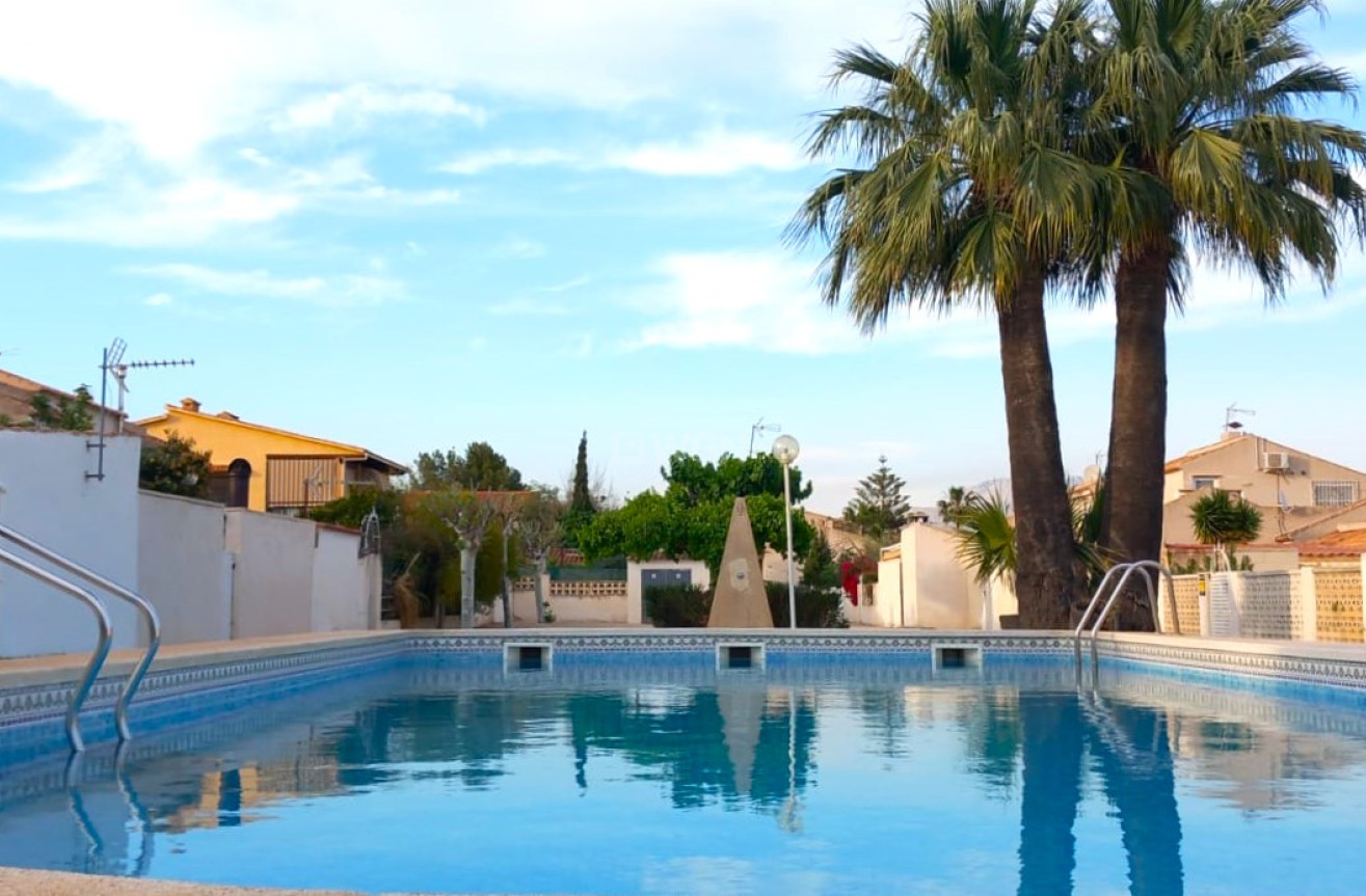 Resale - Villa - La Nucía - Costa Blanca