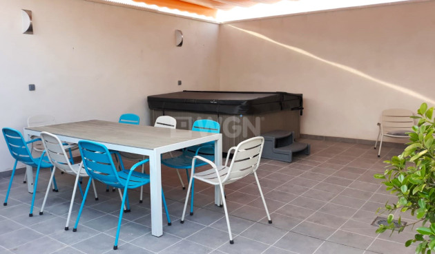 Resale - Villa - La Nucía - Costa Blanca