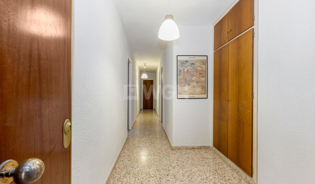 Resale - Apartment / flat - Torrevieja - Playa de los Locos