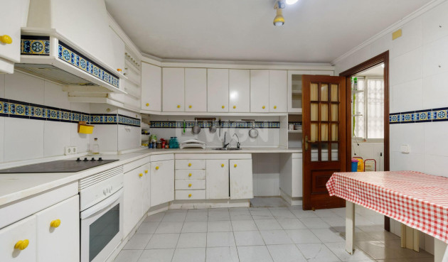 Resale - Apartment / flat - Torrevieja - Centro