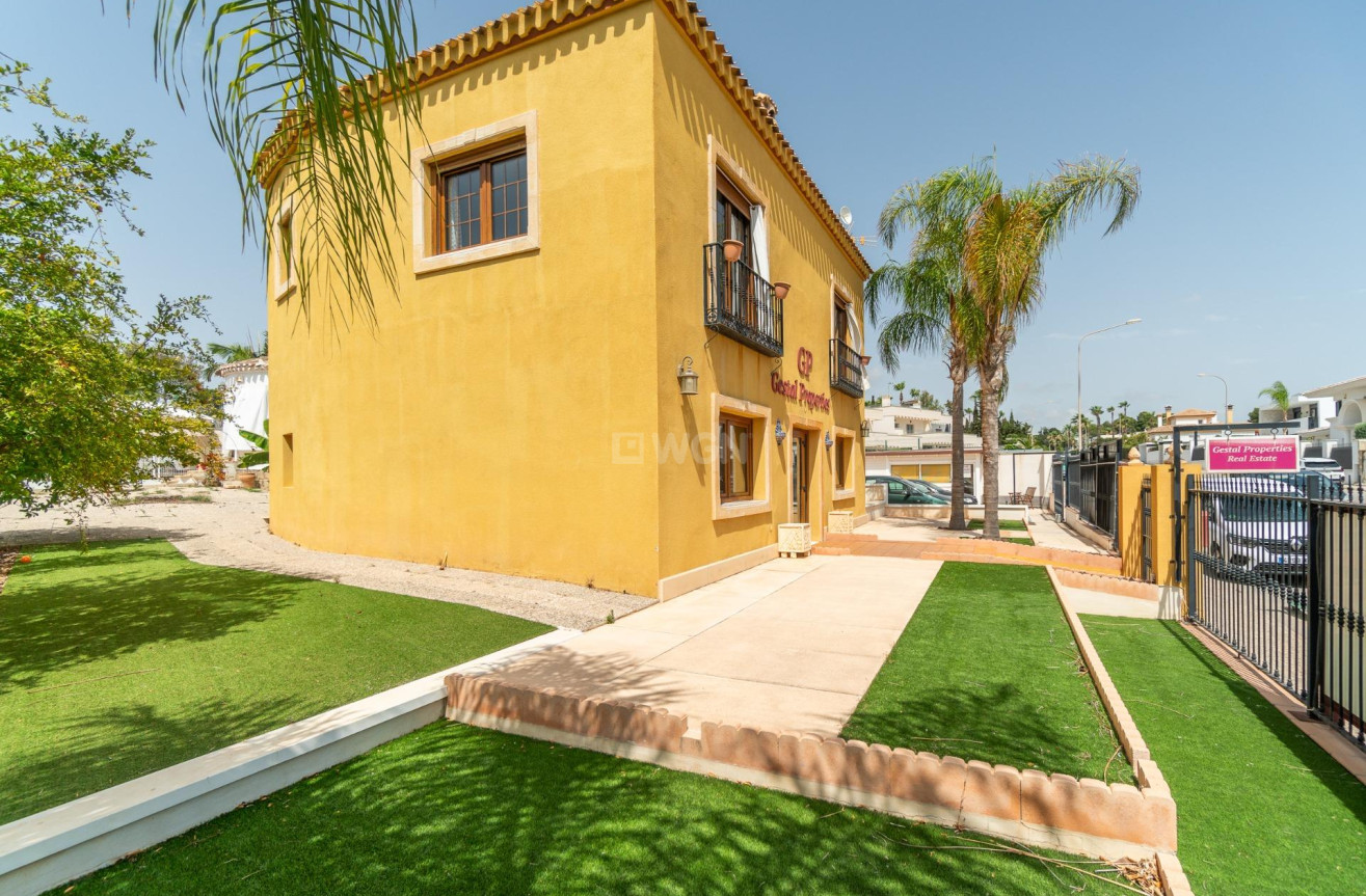 Odsprzedaż - Mieszkanie w bloku - Orihuela Costa - Villamartín