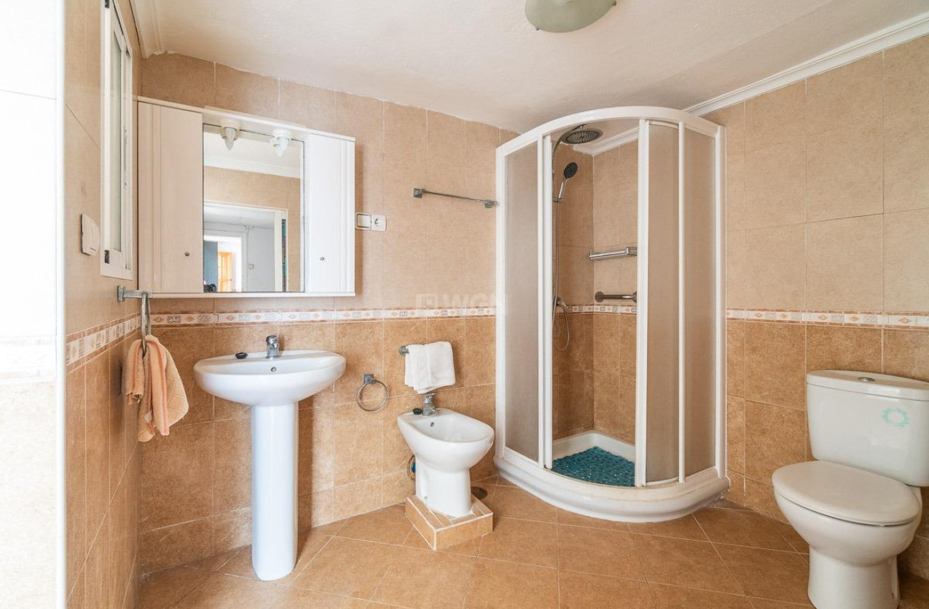 Resale - Apartment / flat - Torrevieja - Playa De Los Naufragos