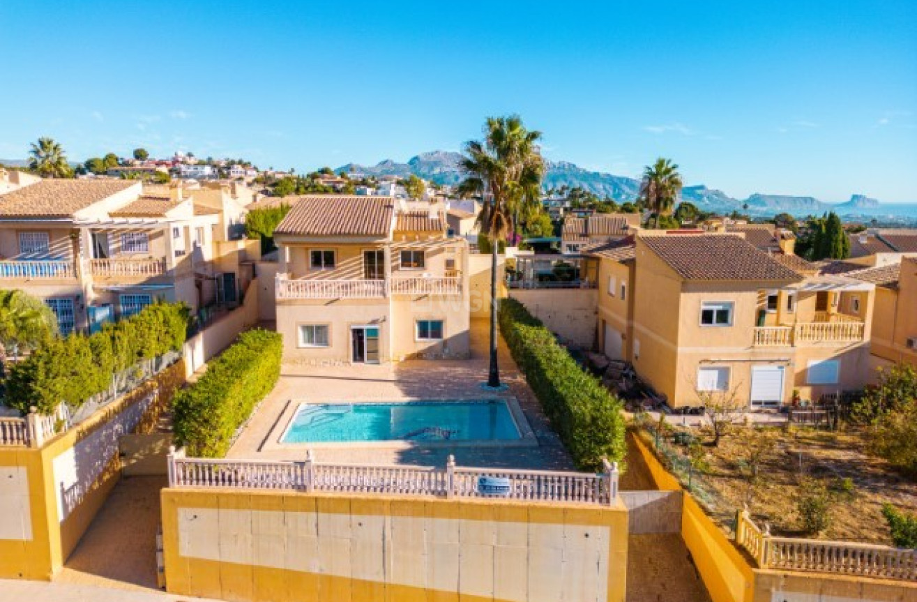 Resale - Villa - La Nucía - Costa Blanca