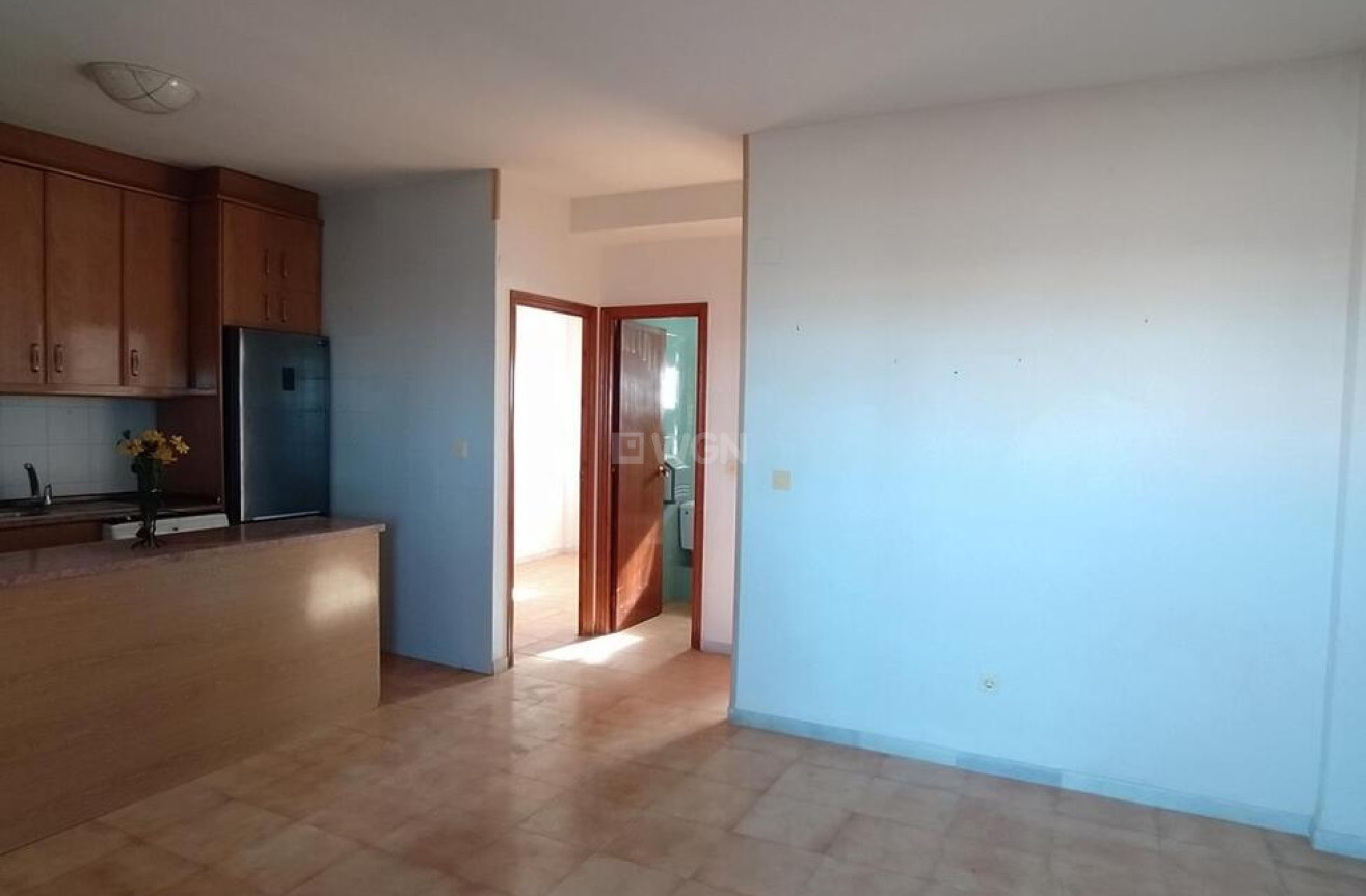 Resale - Apartment / flat - Torrevieja - La Mata