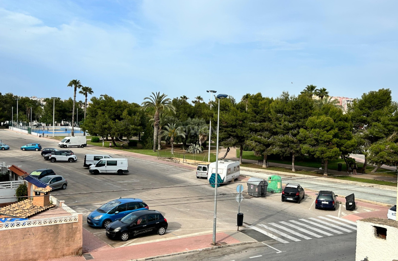 Odsprzedaż - Kamienica - Torrevieja - Costa Blanca