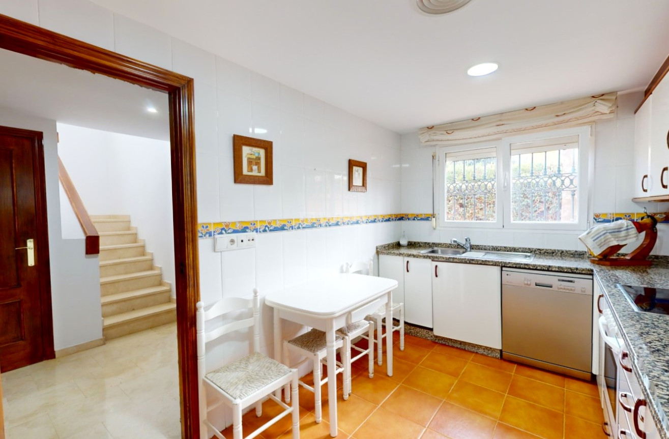 Resale - Townhouse - La Nucía - Costa Blanca