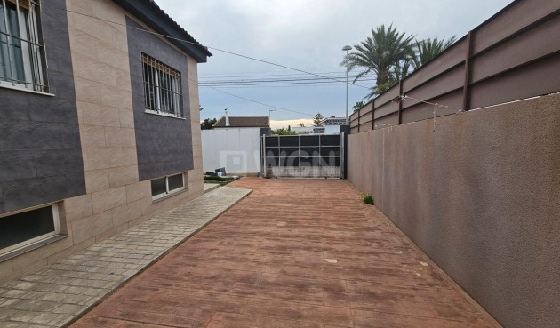 Resale - Villa - Torrevieja - Costa Blanca