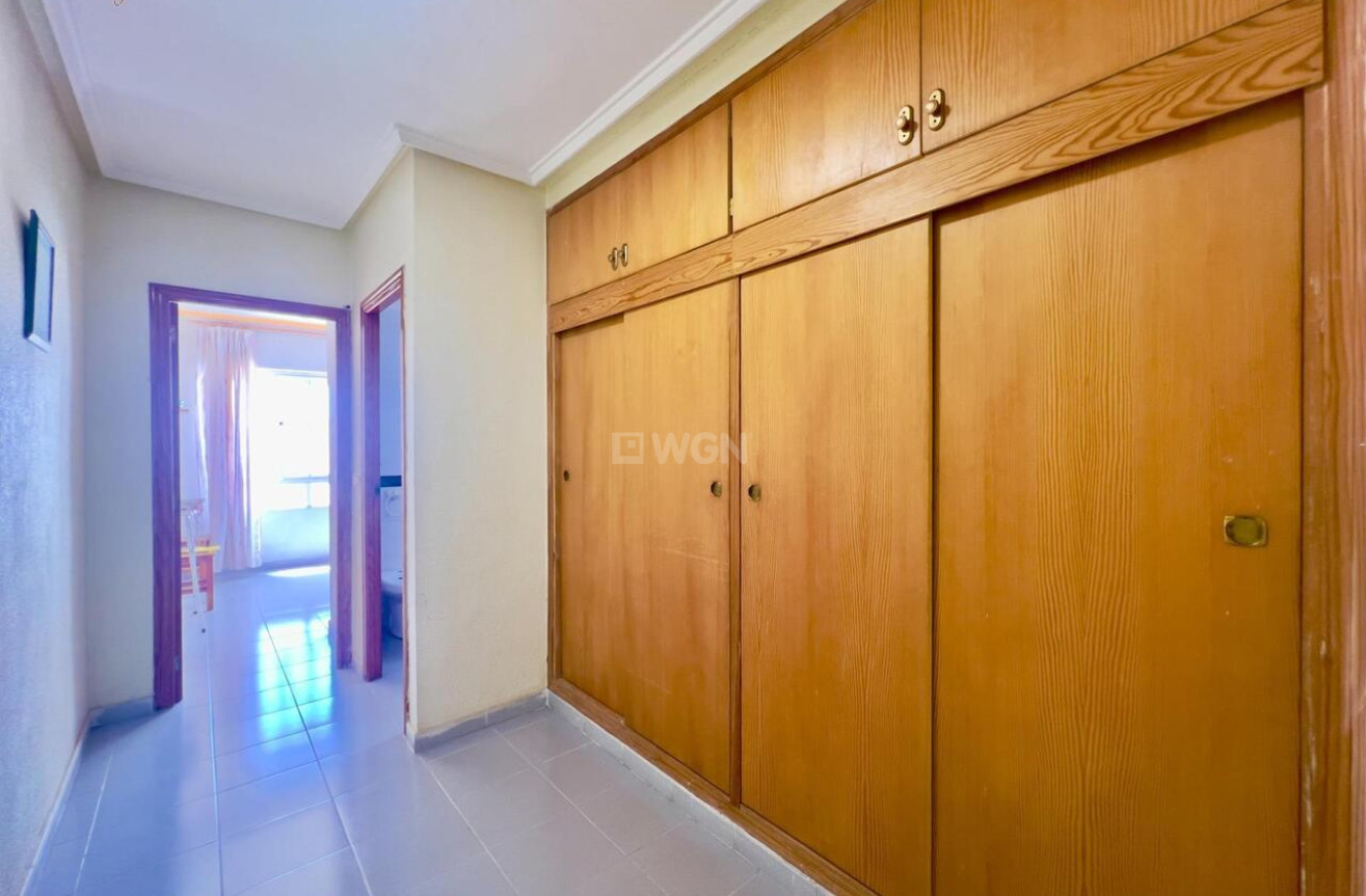 Resale - Apartment / flat - Torrevieja - Costa Blanca