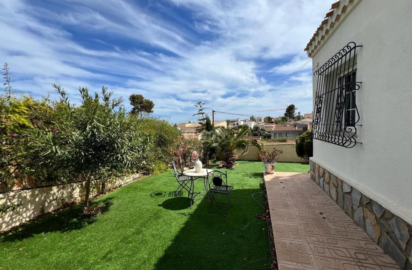 Resale - Villa - Los Balcones - Costa Blanca