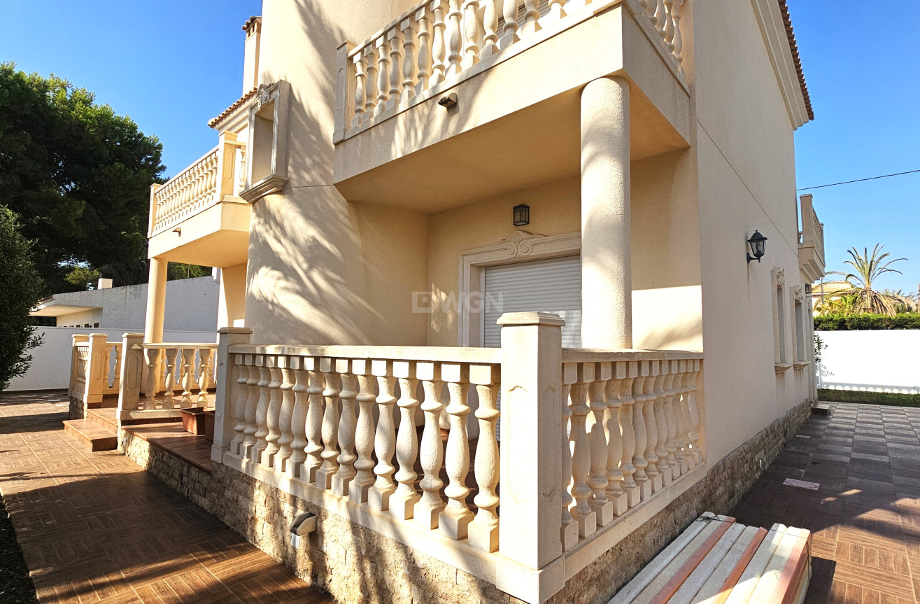 Resale - Villa - Cabo Roig - Costa Blanca