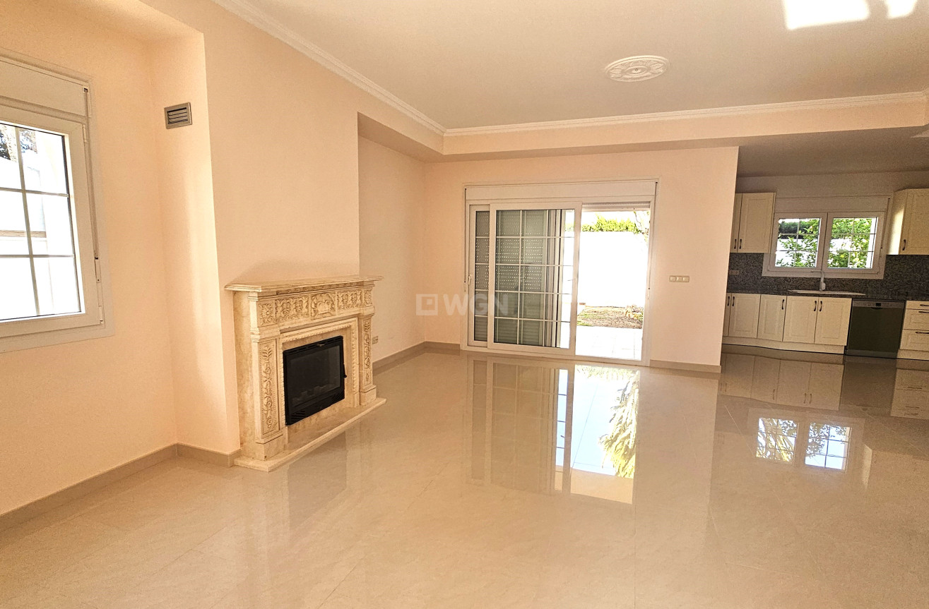 Resale - Villa - Cabo Roig - Costa Blanca