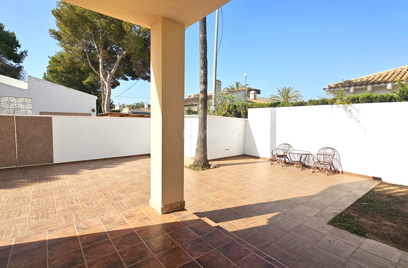 Odsprzedaż - Villa - Cabo Roig - Costa Blanca