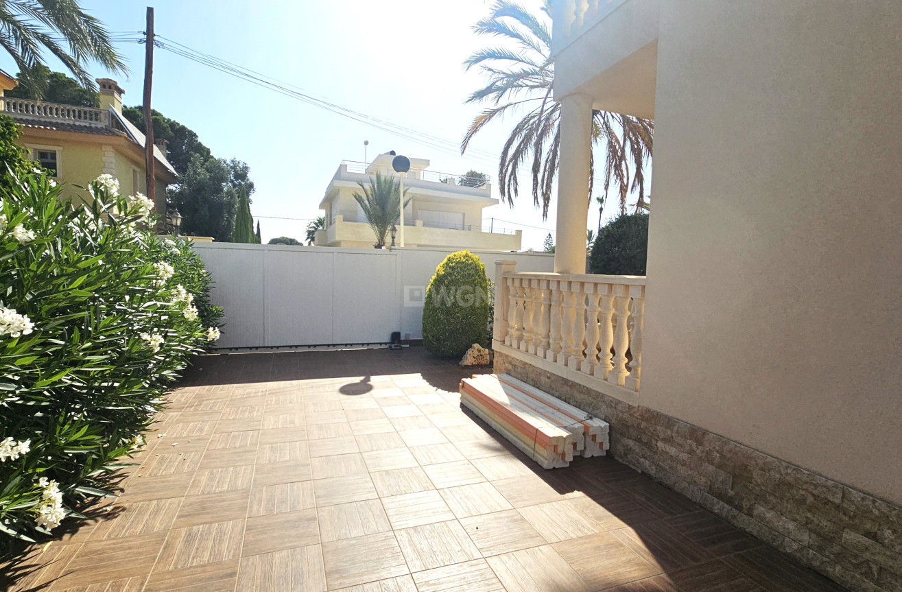 Odsprzedaż - Villa - Cabo Roig - Costa Blanca