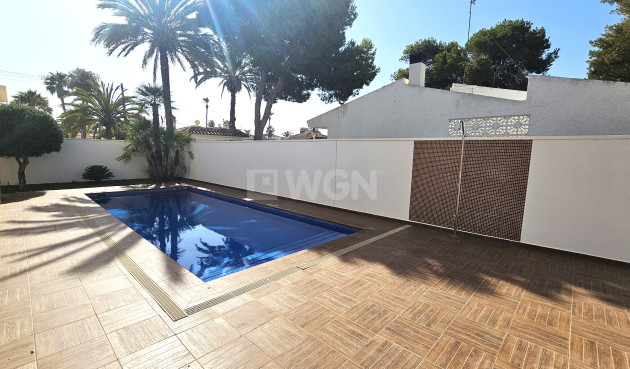 Odsprzedaż - Villa - Cabo Roig - Costa Blanca