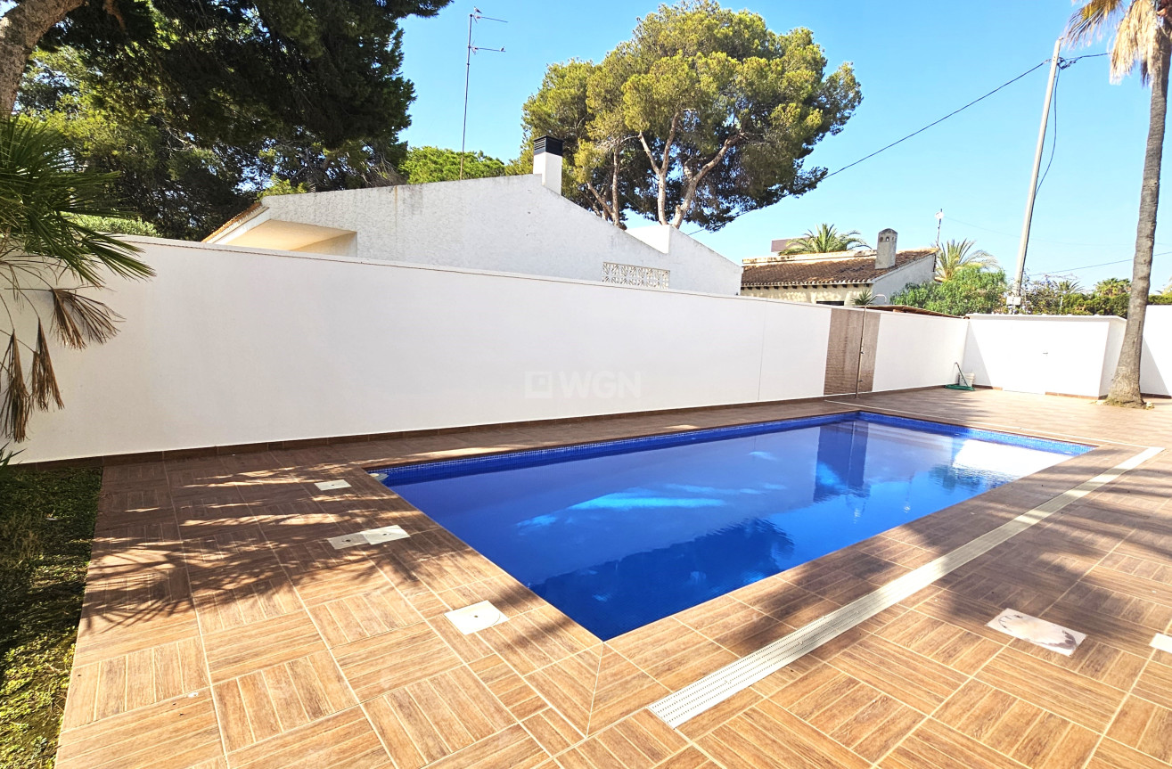 Odsprzedaż - Villa - Cabo Roig - Costa Blanca