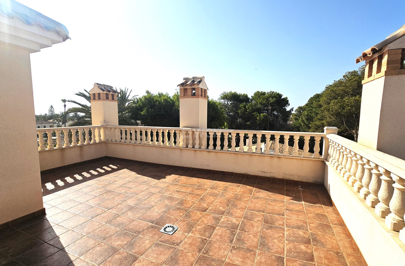 Resale - Villa - Cabo Roig - Costa Blanca