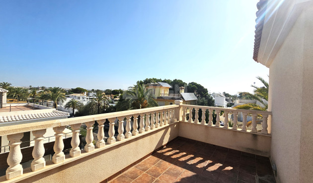 Resale - Villa - Cabo Roig - Costa Blanca