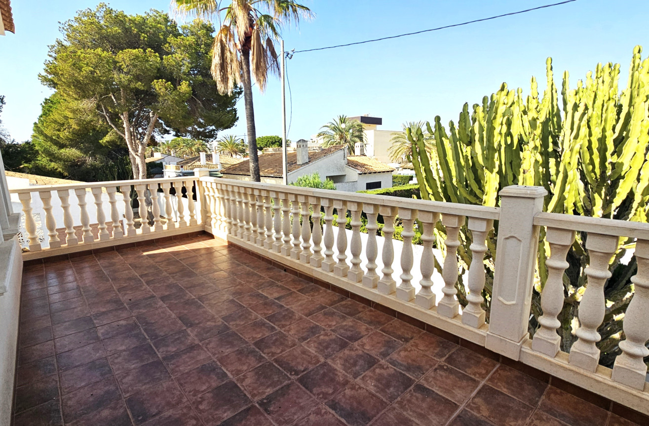 Odsprzedaż - Villa - Cabo Roig - Costa Blanca