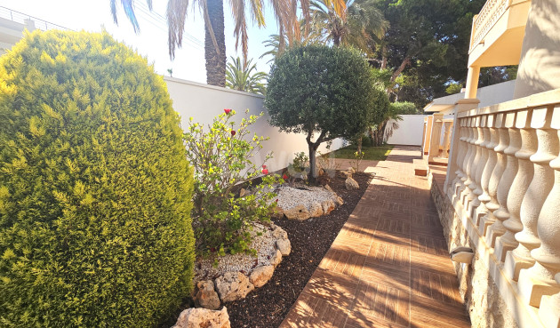 Resale - Villa - Cabo Roig - Costa Blanca