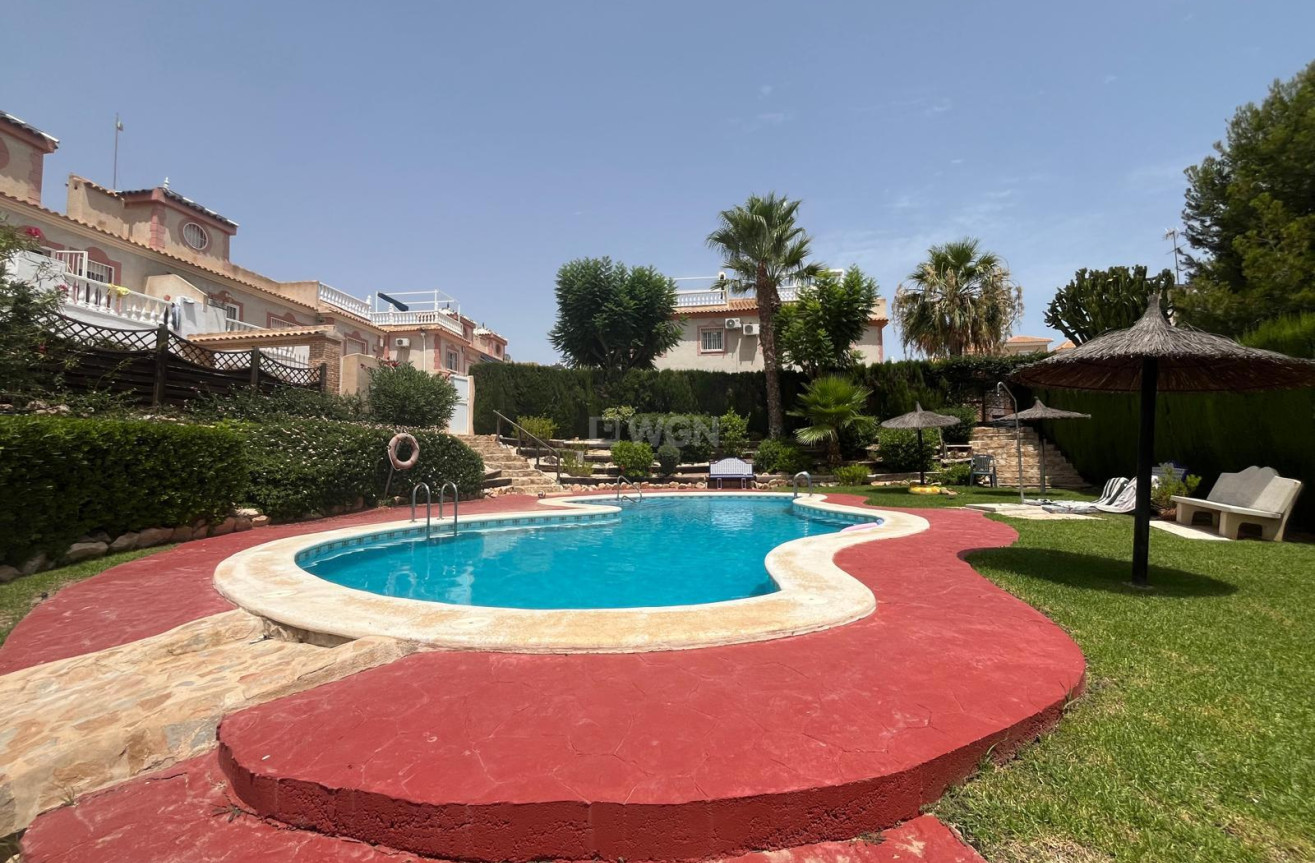 Odsprzedaż - Bungalow - Orihuela Costa - Punta Prima