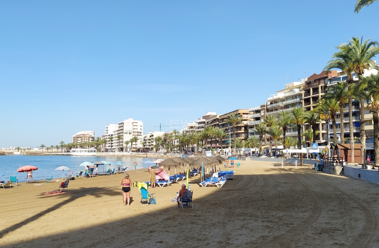 Resale - Apartment / flat - Torrevieja - DOWNTOWN