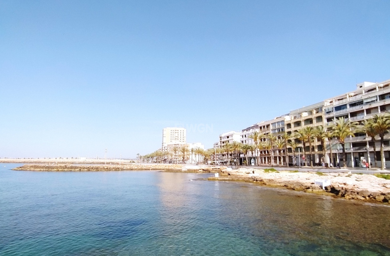 Resale - Apartment / flat - Torrevieja - DOWNTOWN