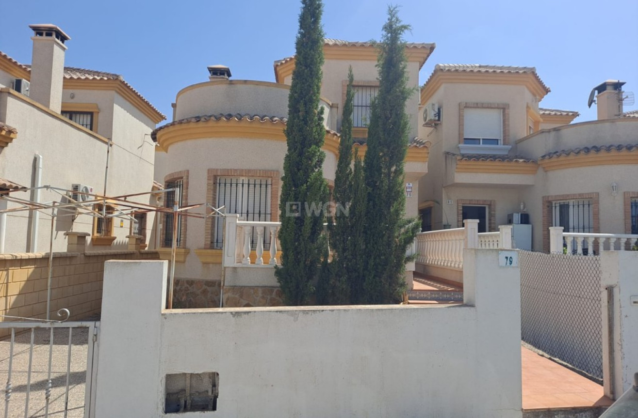 Odsprzedaż - Villa - Los Montesinos - Costa Blanca