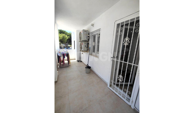 Resale - Bungalow - Orihuela Costa - La Zenia