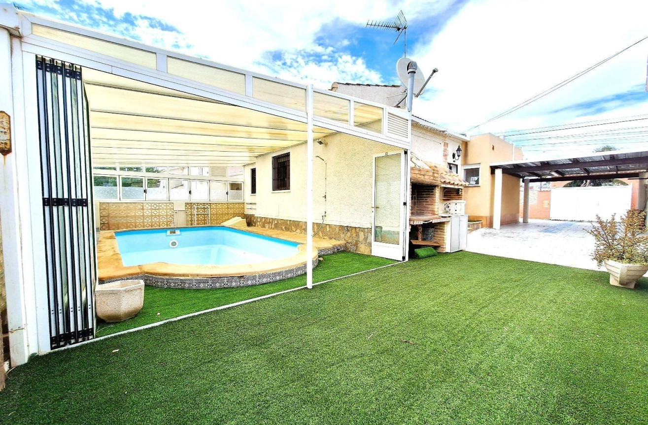 Resale - Bungalow - Torrevieja - San Luis