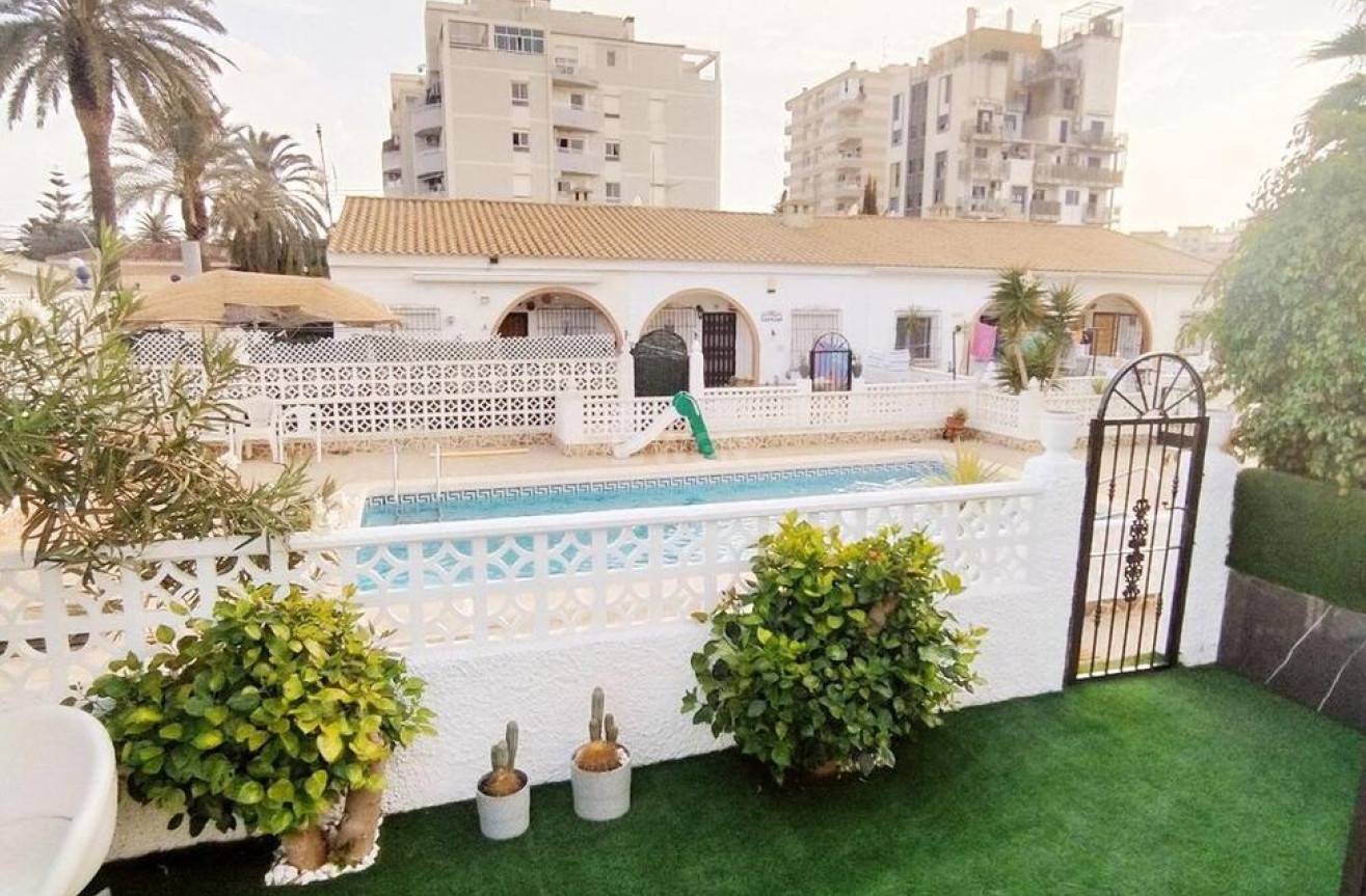 Resale - Bungalow - Torrevieja - Nueva Torrevieja