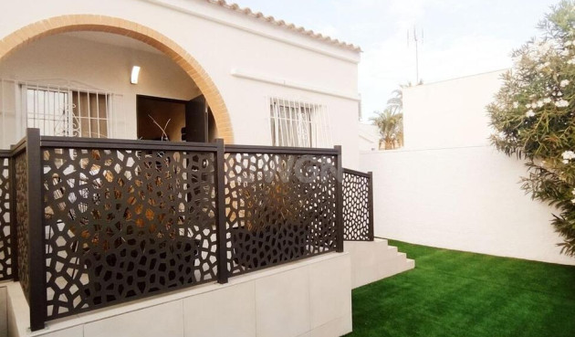 Resale - Bungalow - Torrevieja - Nueva Torrevieja