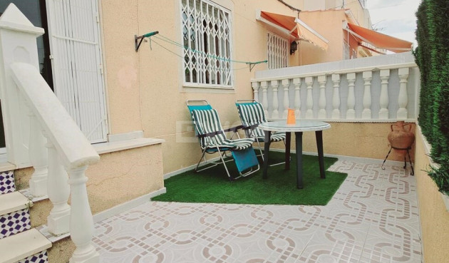 Odsprzedaż - Bungalow - Torrevieja - LOS BALCONES - LAGO JARDIN 2