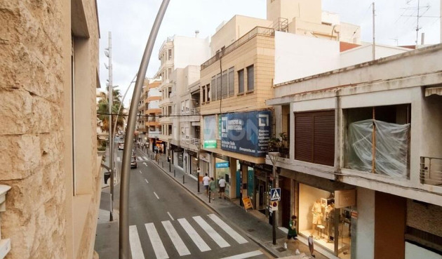 Resale - Apartment / flat - Torrevieja - DOWNTOWN