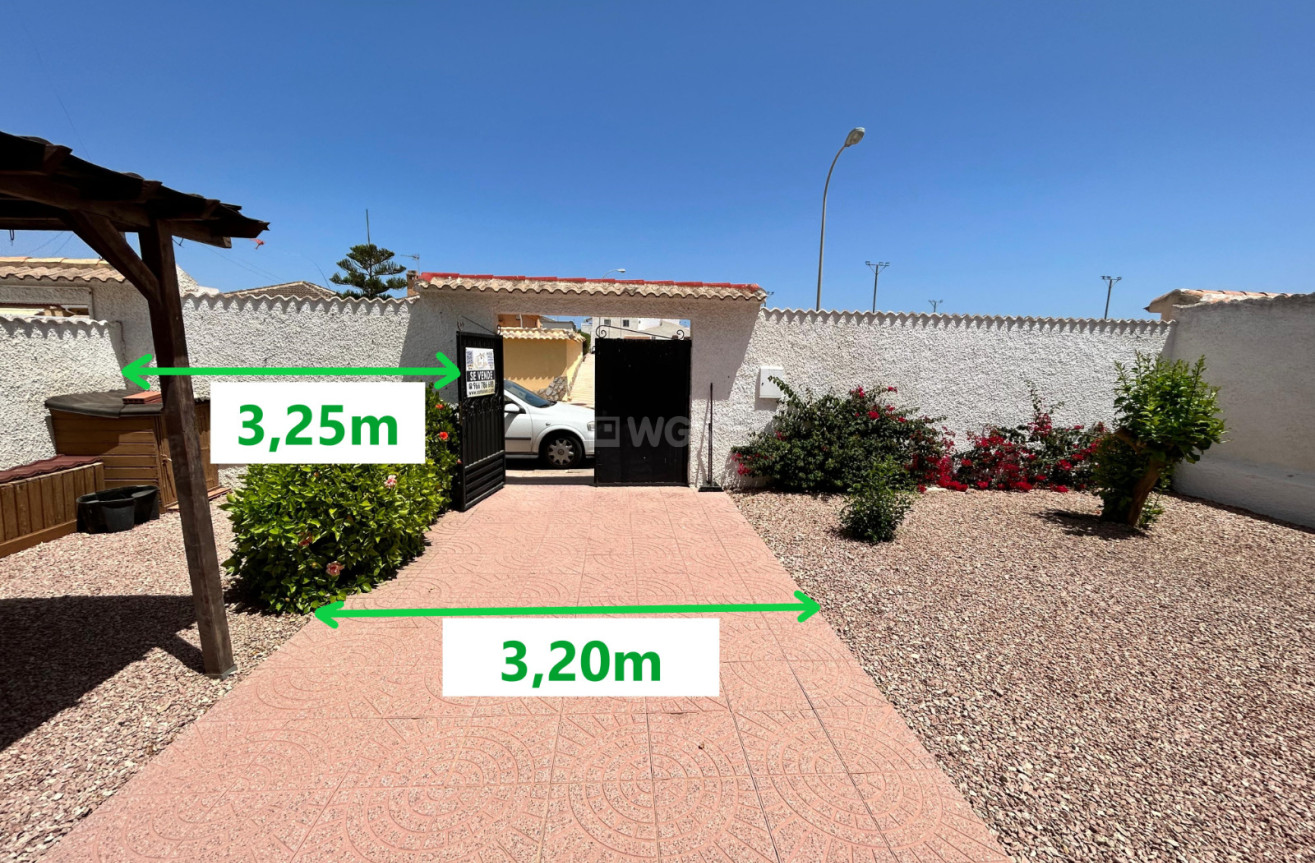 Resale - Villa - Torrevieja - Costa Blanca