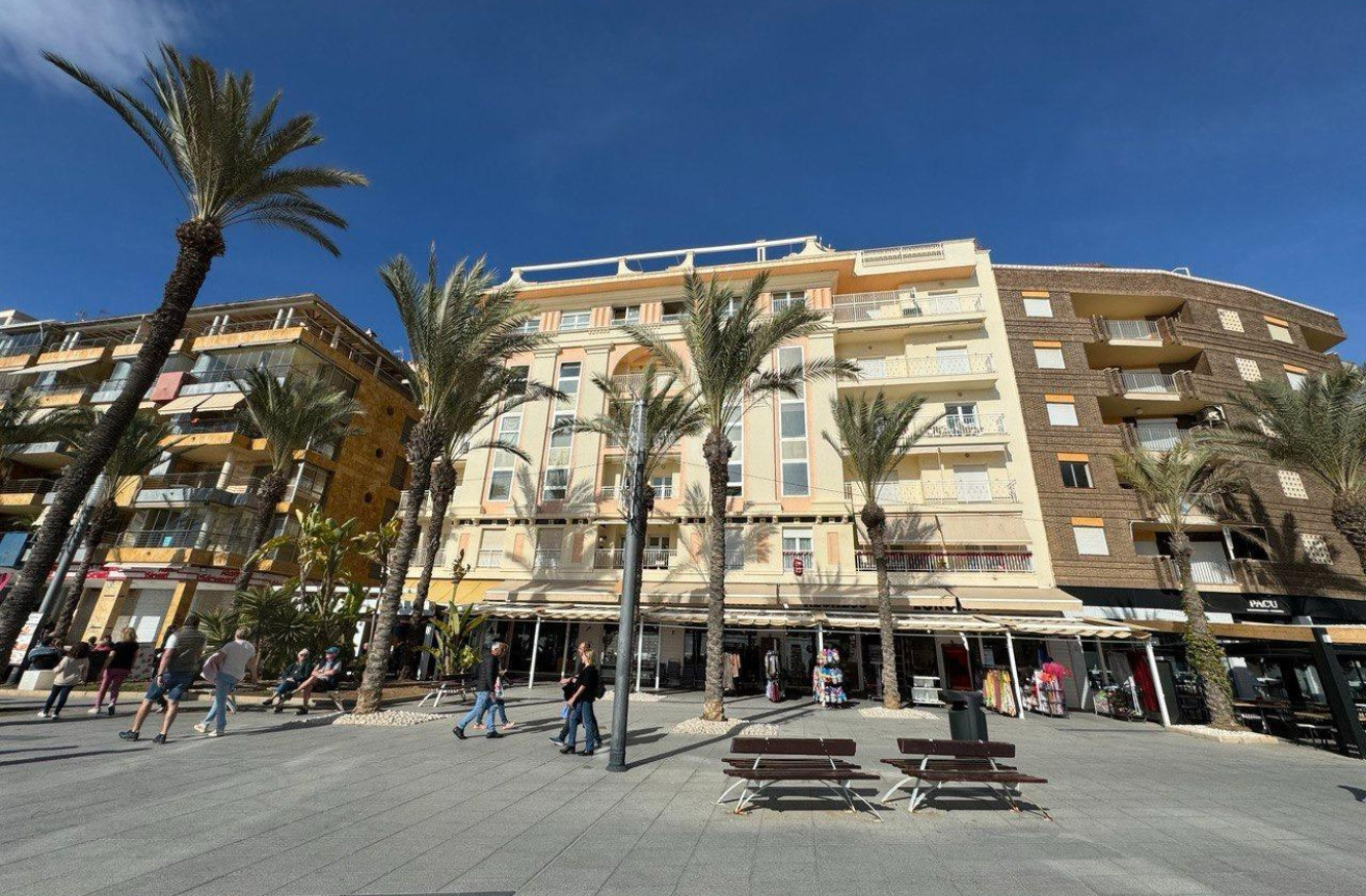 Resale - Apartment / flat - Torrevieja - Costa Blanca