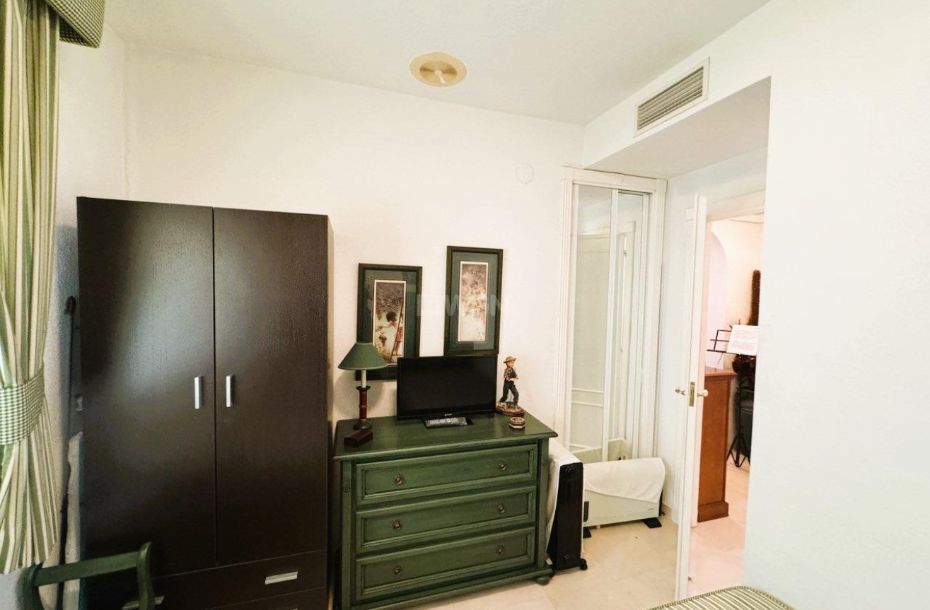 Resale - Apartment / flat - Torrevieja - Costa Blanca