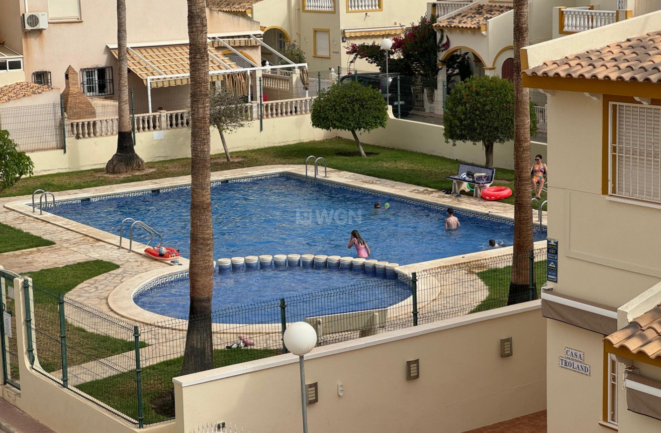 Resale - Villa - Orihuela Costa - Los Dolses