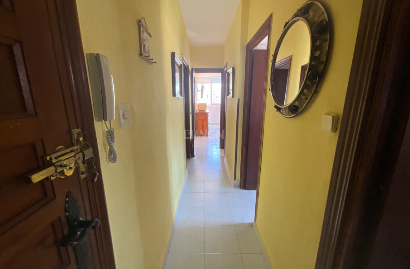 Resale - Apartment / flat - Torrevieja - La Mata