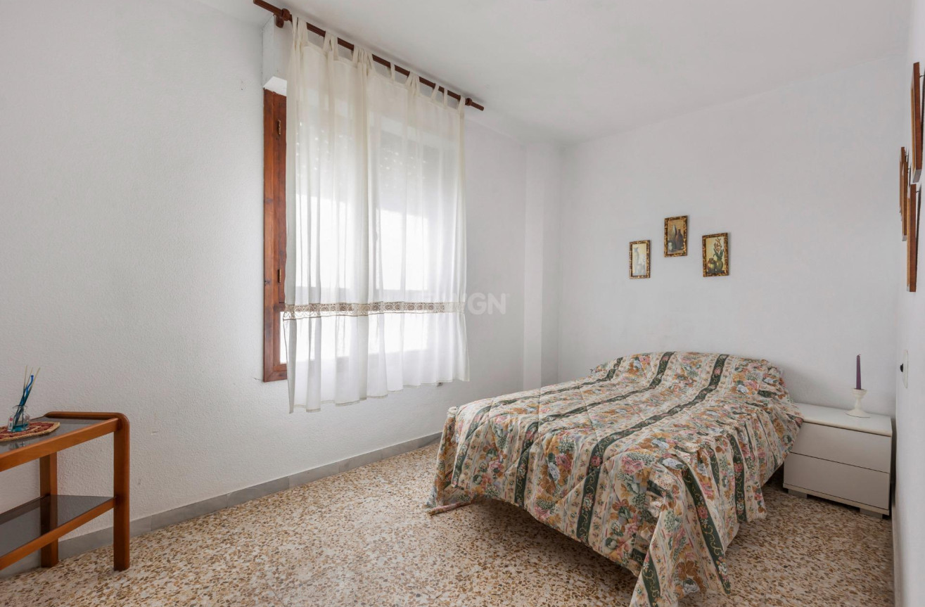 Resale - Apartment / flat - Torrevieja - Acequion