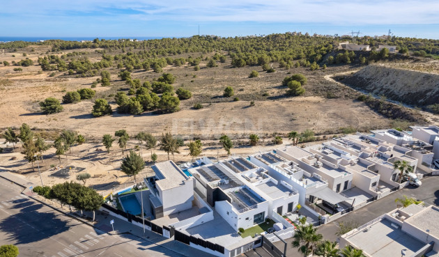 Resale - Villa - San Miguel de Salinas - Inland