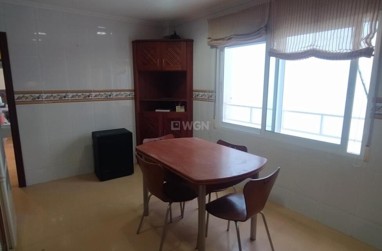 Resale - Apartment / flat - Torrevieja - PLAYA DEL CURA - CENTRO