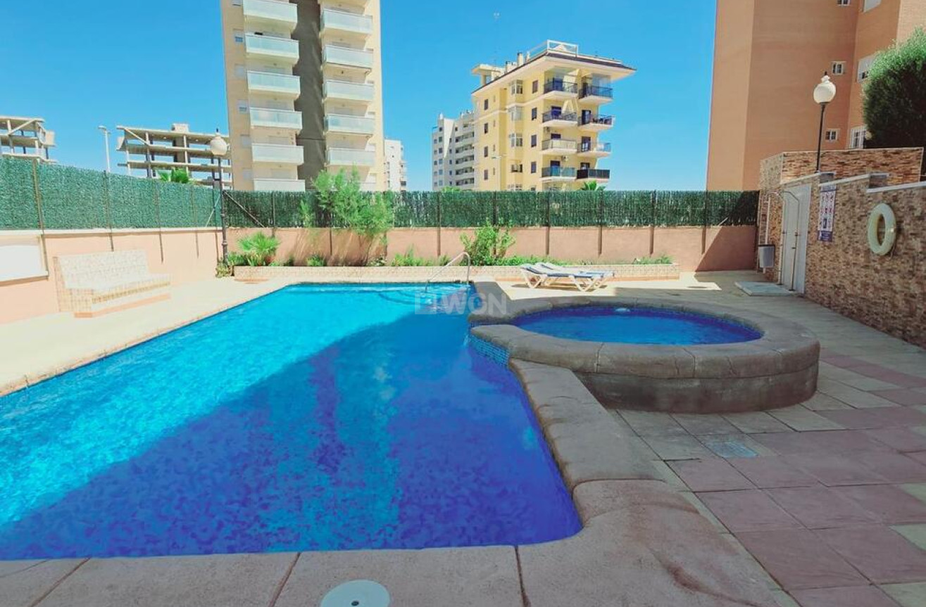 Resale - Apartment / flat - Guardamar del Segura - Puerto