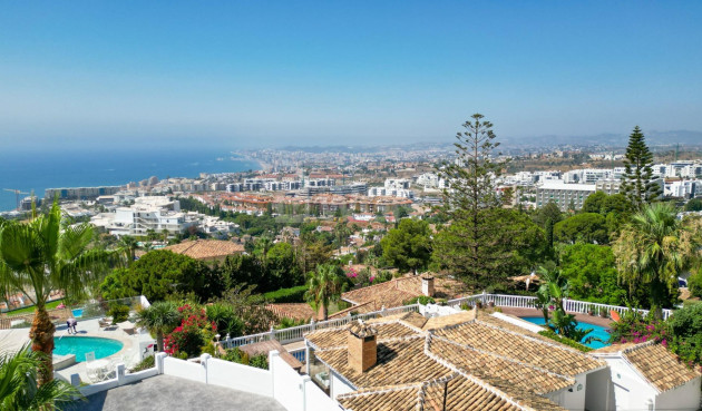 Obra nueva - Villa - Benalmadena - Higuerón