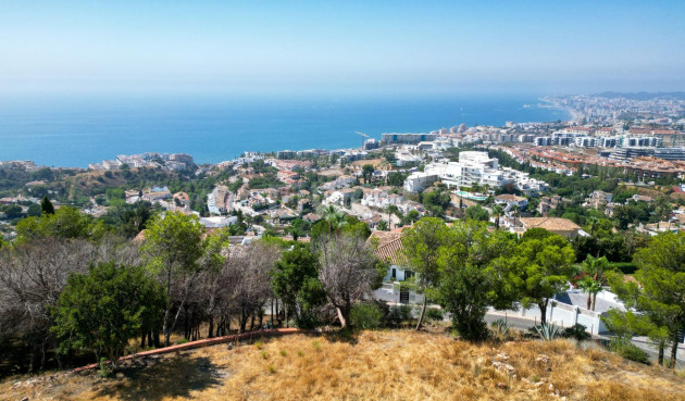 Obra nueva - Villa - Benalmadena - Higuerón