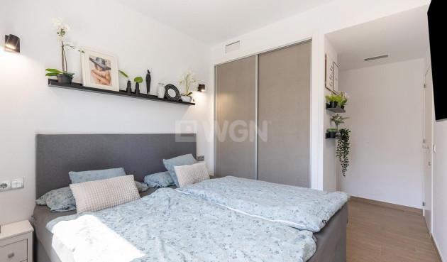 Resale - Apartment / flat - Torrevieja - La Veleta