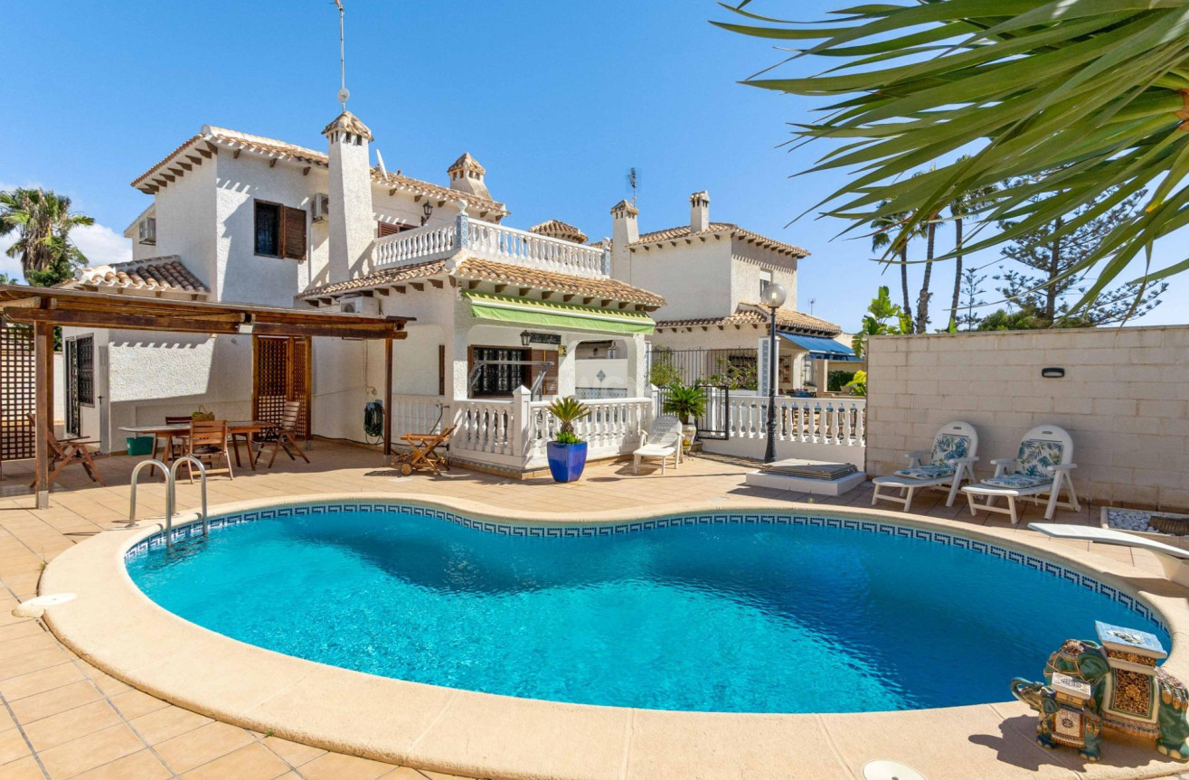 Odsprzedaż - Villa - Orihuela Costa - La Zenia