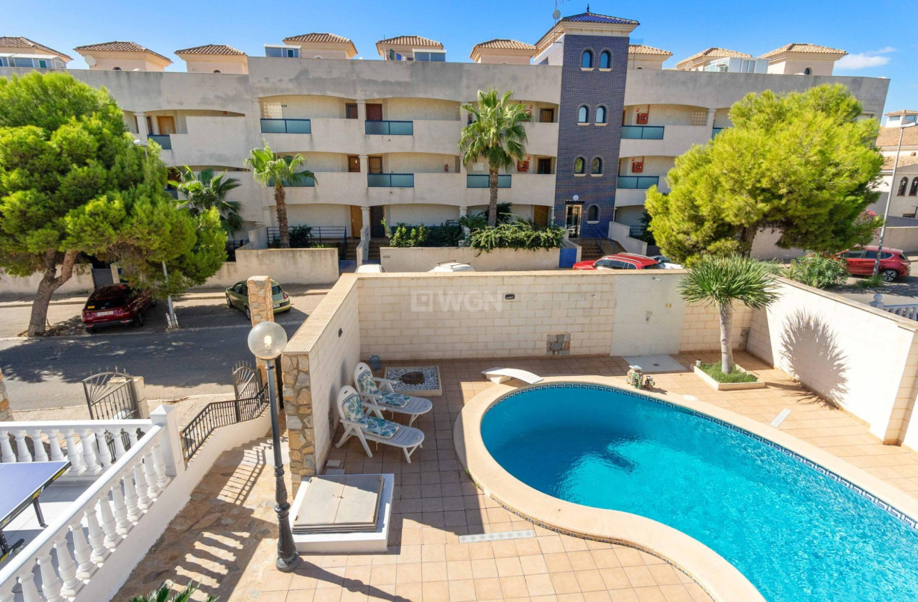 Odsprzedaż - Villa - Orihuela Costa - La Zenia